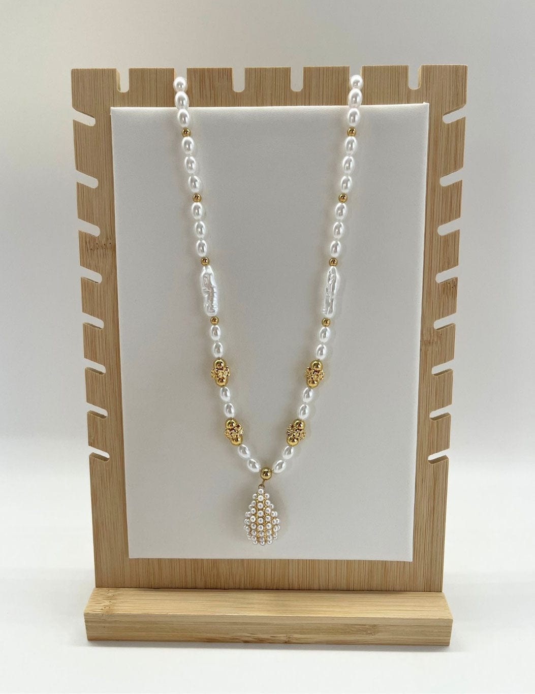 MEA NANI JEWELLERY Halskjede GOLDEN PEARL DROP – Halskjede 18K PVD gullbelagt