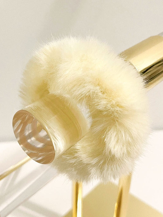 MEA NANI JEWELLERY Hårstrikk HÅRSTRIKK FUSKEPELS - KREMHVIT