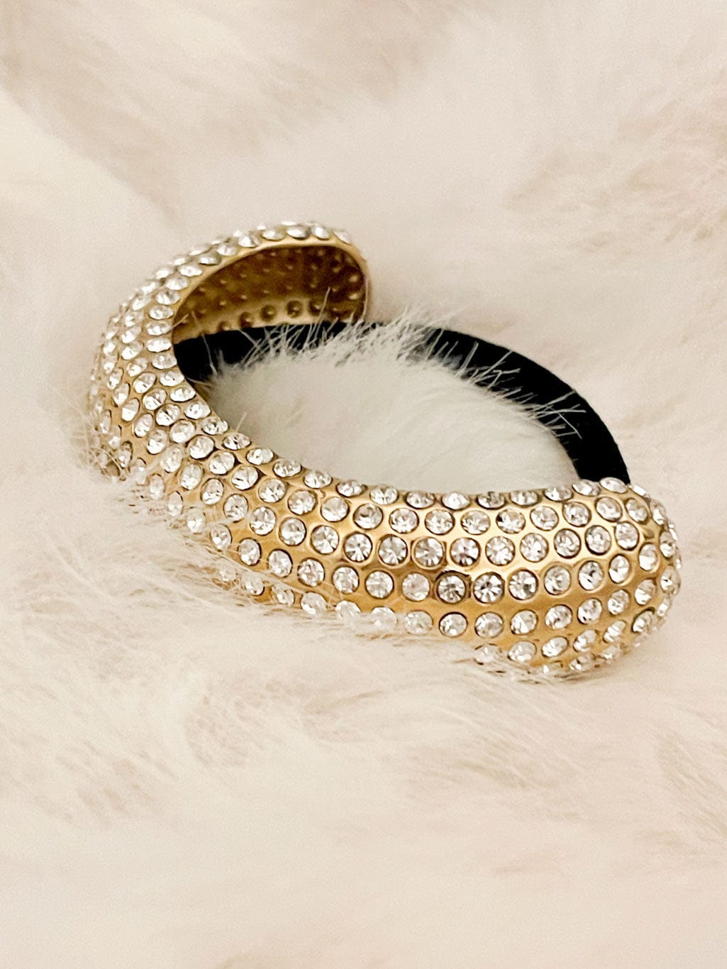 MEA NANI JEWELLERY Hårstrikk LUX - HÅRSTRIKK MED 18K GULLBELAGT METALLSPENNE