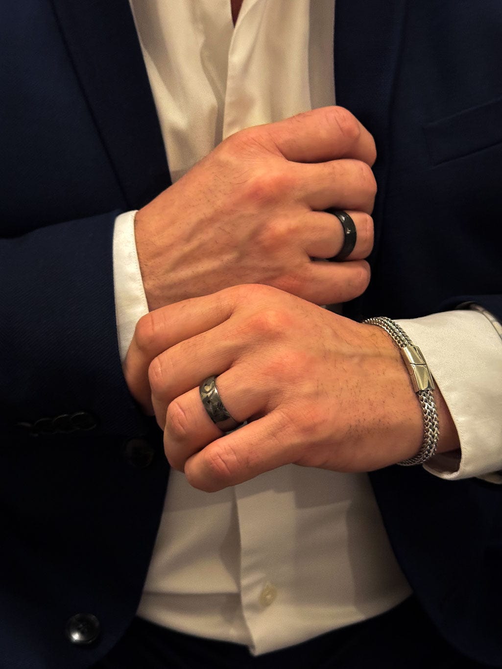 MEA NANI JEWELLERY Herrering SVART TUNGSTEN CARBIDE RING 8MM – Slitesterk og maskulin ring for menn