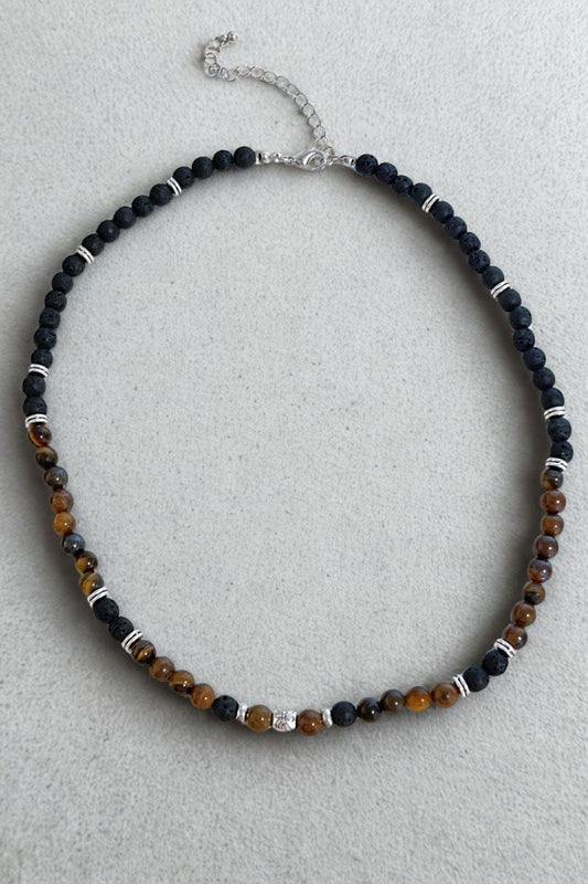 MEA NANI JEWELLERY Herresmykke STORM – Perlekjede sort, brunt og sølv