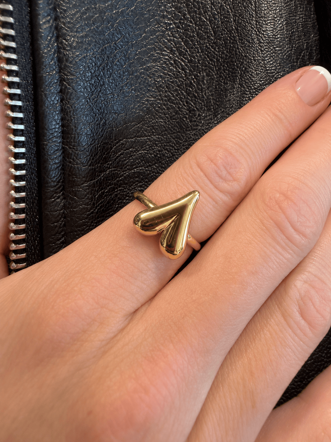 MEA NANI JEWELLERY Justerbar ring GOLDEN HEART RING - 14K gullbelagt