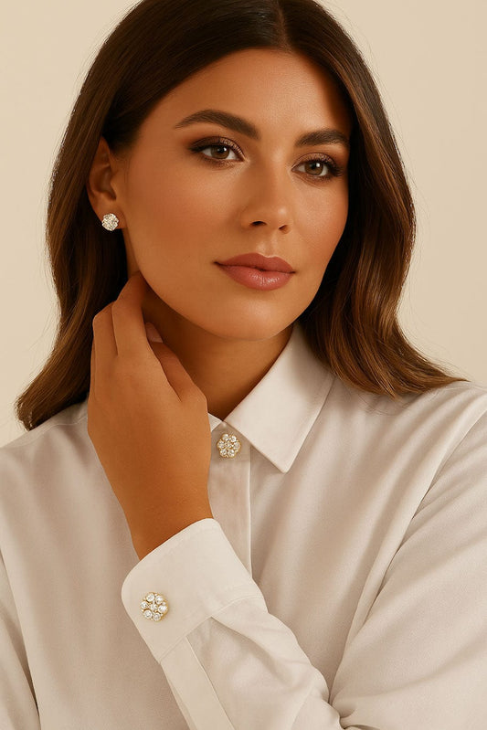 MEA NANI JEWELLERY Mansjettknapper CLARA - Gullfargede pynteknapper med glitrende steiner – 2-pk