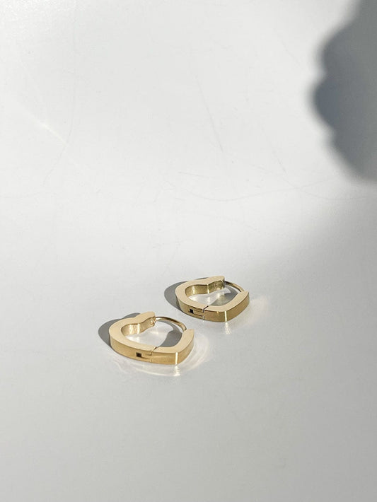 MEA NANI JEWELLERY Øredobber Gull BASIC HEART HOOPS LARGE - GULLBELAGT