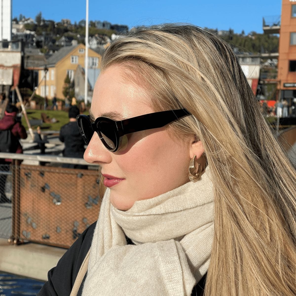 MEA NANI JEWELLERY Øreringer NORD WIRED STATEMENT HOOPS – 18K ekte gullbelagt