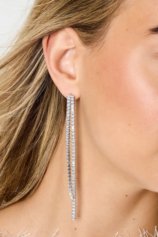 MEA NANI JEWELLERY Party øredobber SILVER HAZE – lange glitrende øredobber 14K gullbelagt