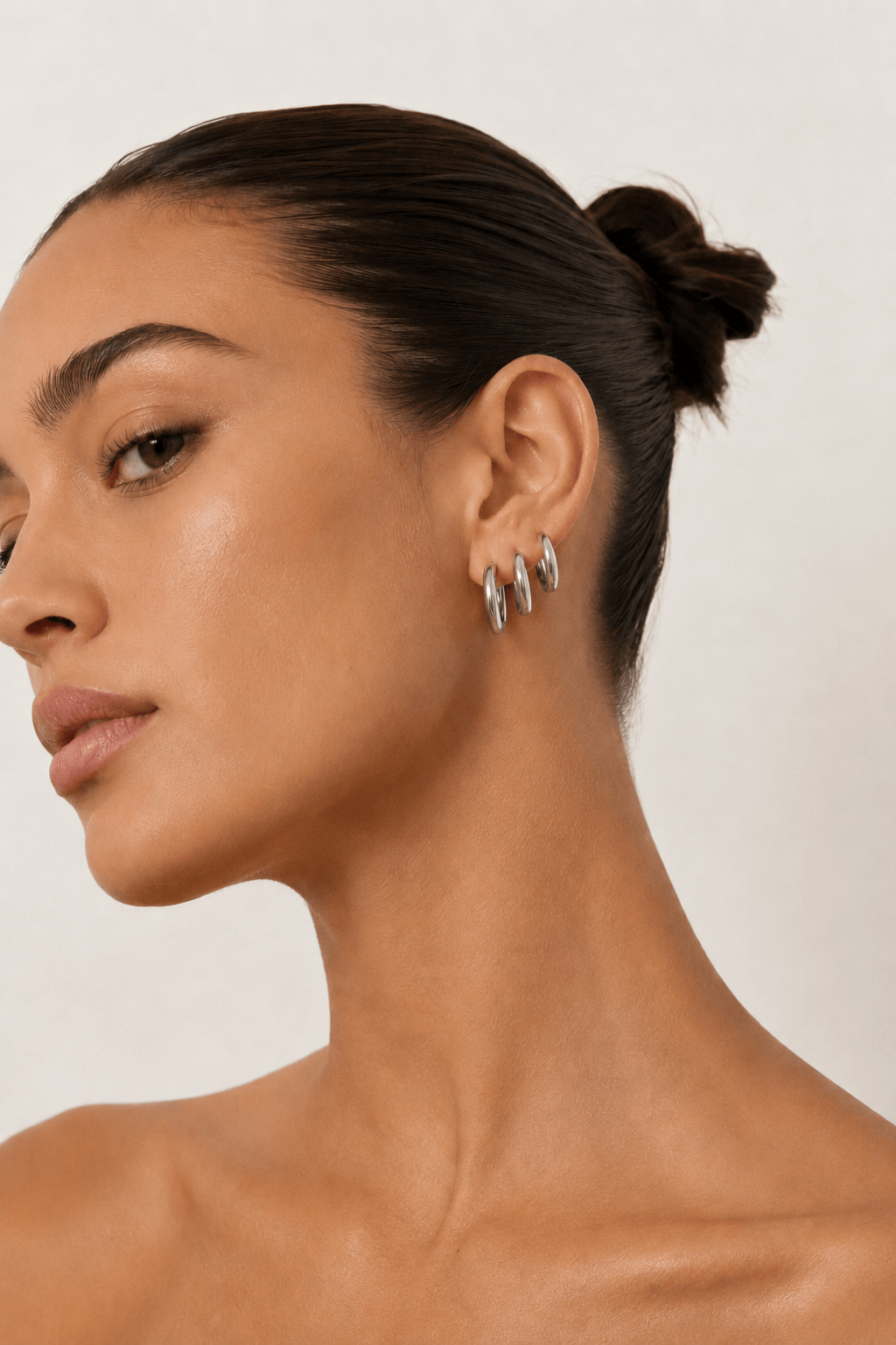 MEA NANI JEWELLERY Øredobber CHUNKY HOOPS SET – sølvfarget kirurgisk stål
