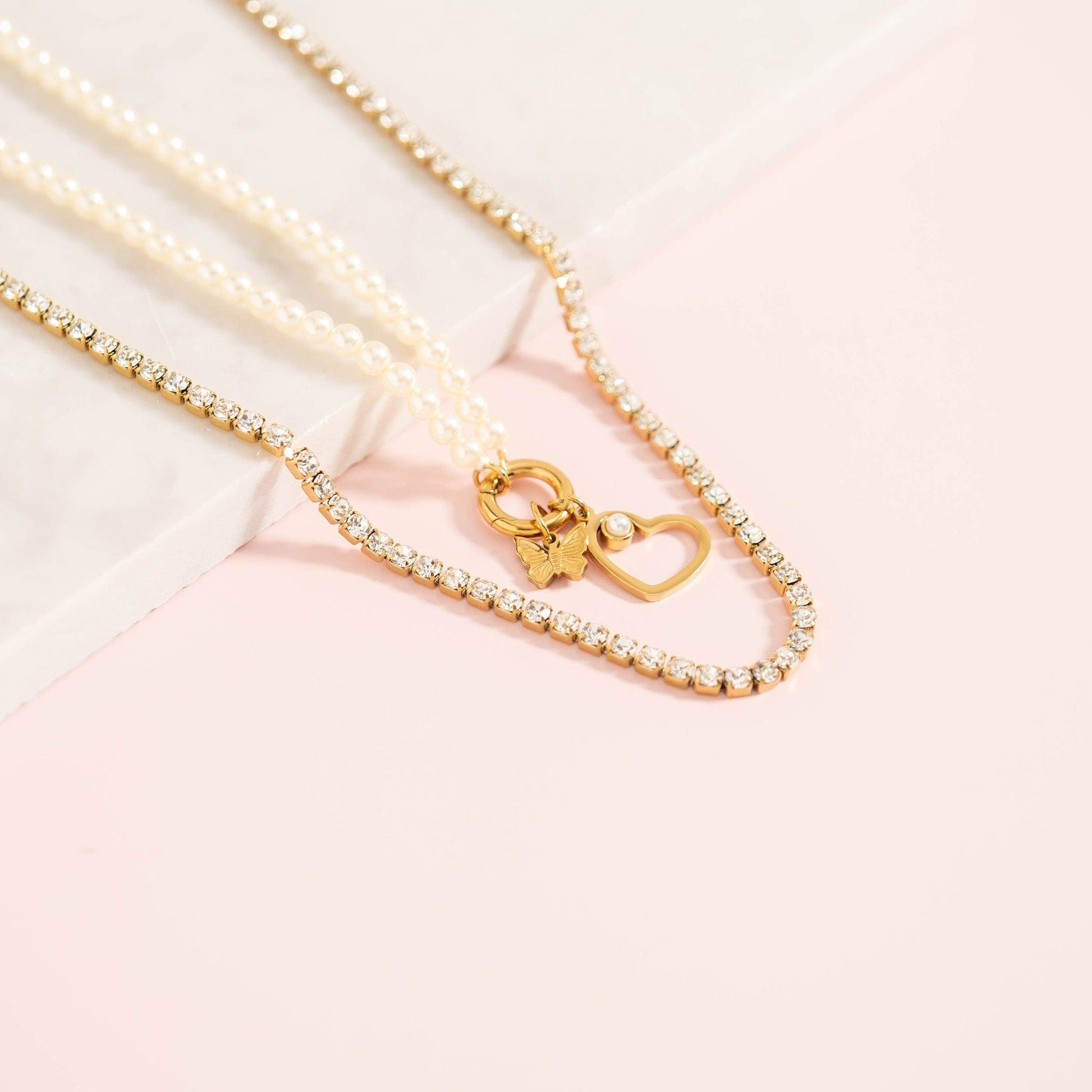 MEA NANI JEWELLERY ALL EYES ON ME TENNIS NECKLACE – 18K PVD-gullbelagt tennis halskjede
