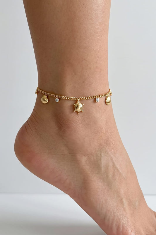 MEA NANI JEWELLERY Ankellenke Default CASTAWAY – ankellenke med skilpadde og skjell, belagt med 14K ekte gull
