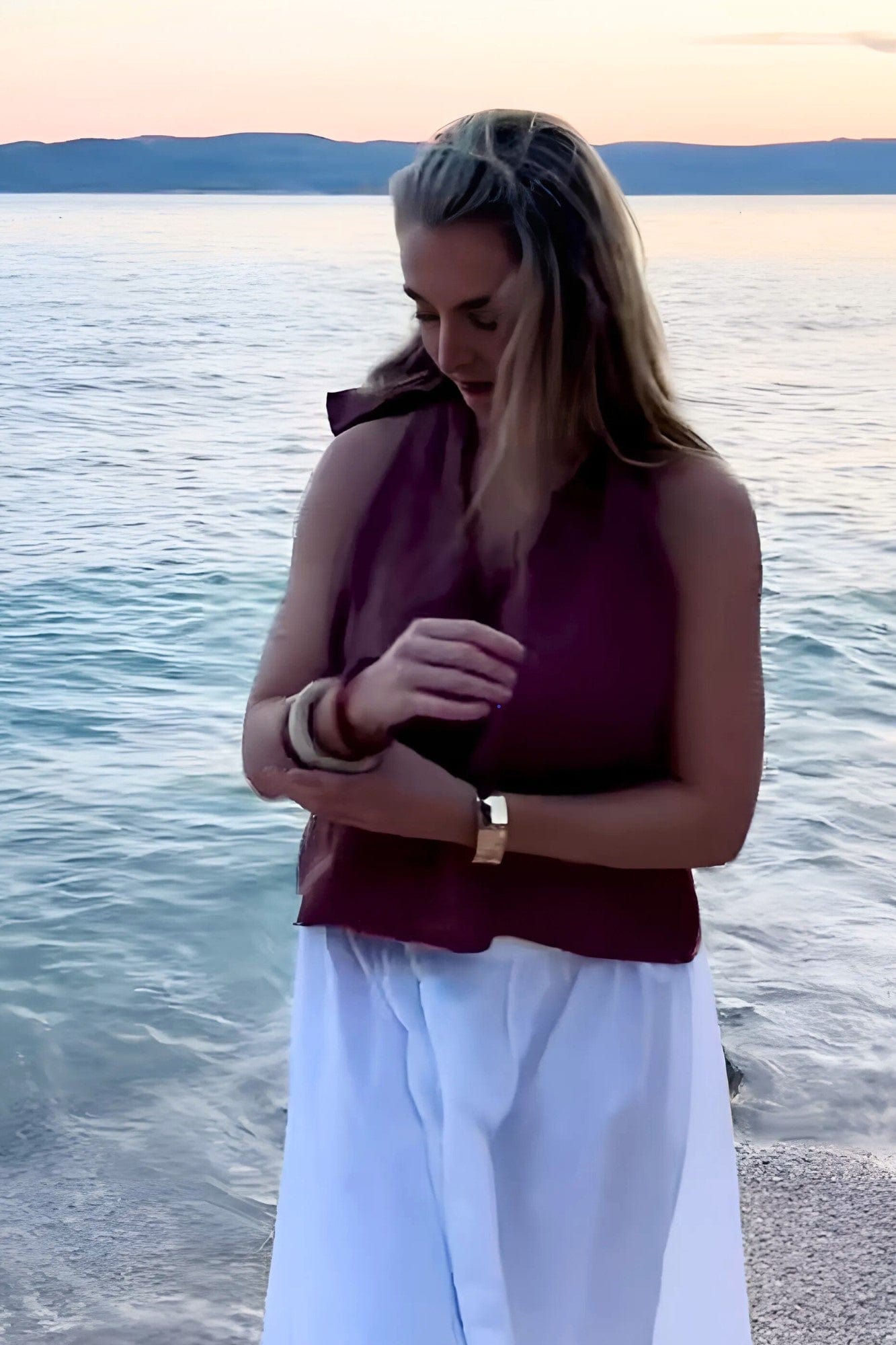 MEA NANI JEWELLERY Armbånd CITY GLOSS BANGLE — 14K gullbelagt, vanntett & allergivennlig