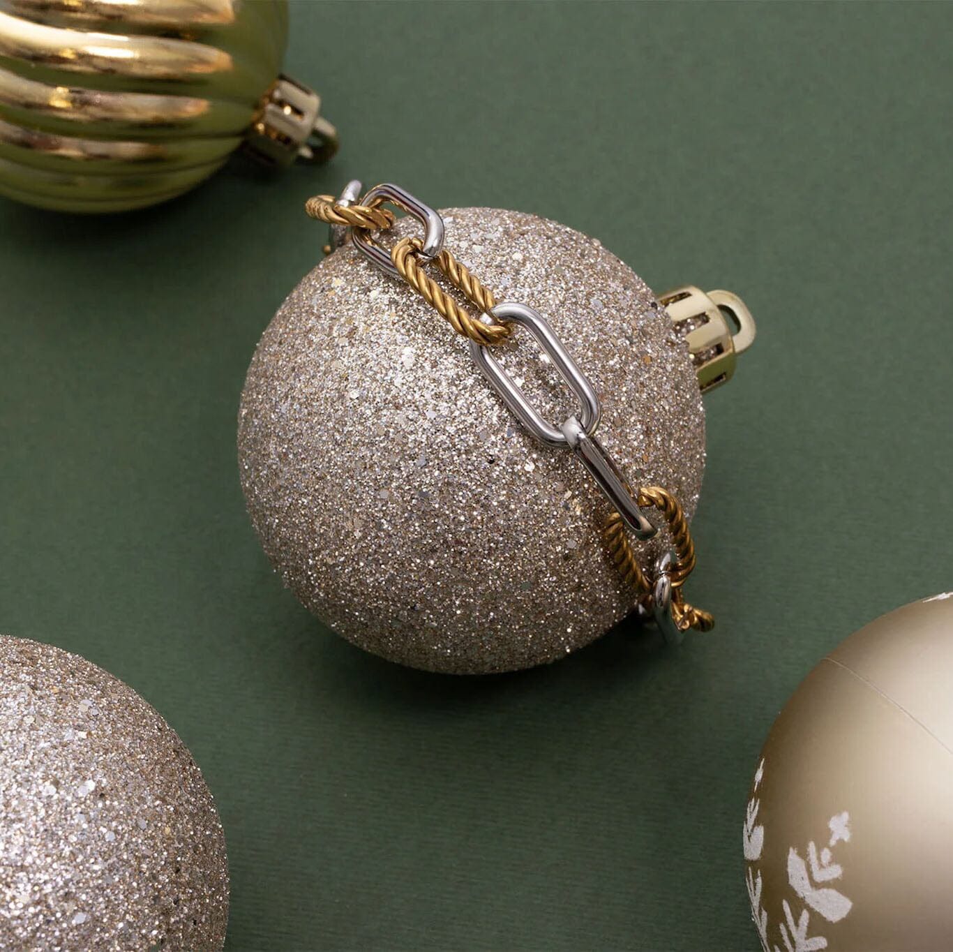 MEA NANI JEWELLERY Armbånd DUALITY – 18k gullbelagt & sølvfarget tvunnet armbånd