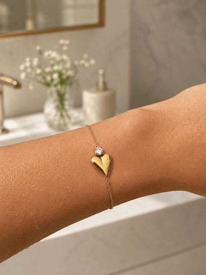 MEA NANI JEWELLERY Armbånd Gull BELLA – armbånd med hjertecharm, 14K gullbelagt