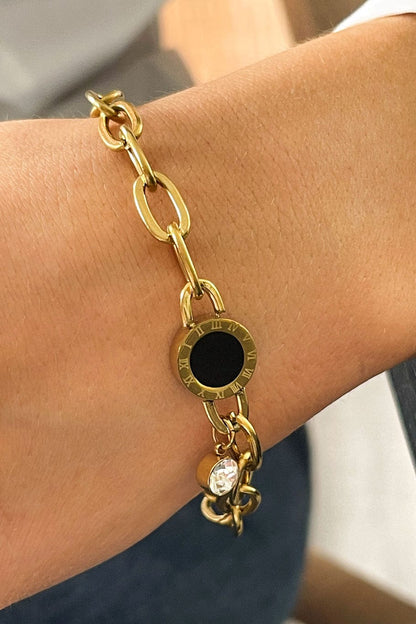 MEA NANI JEWELLERY Armbånd LIVIA – 18K gullbelagt armbånd med romertall og zirkonia