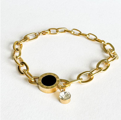 MEA NANI JEWELLERY Armbånd LIVIA – 18K gullbelagt armbånd med romertall og zirkonia