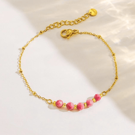 MEA NANI JEWELLERY Armbånd PINK LOVE – 18k gullbelagt armbånd med naturstein