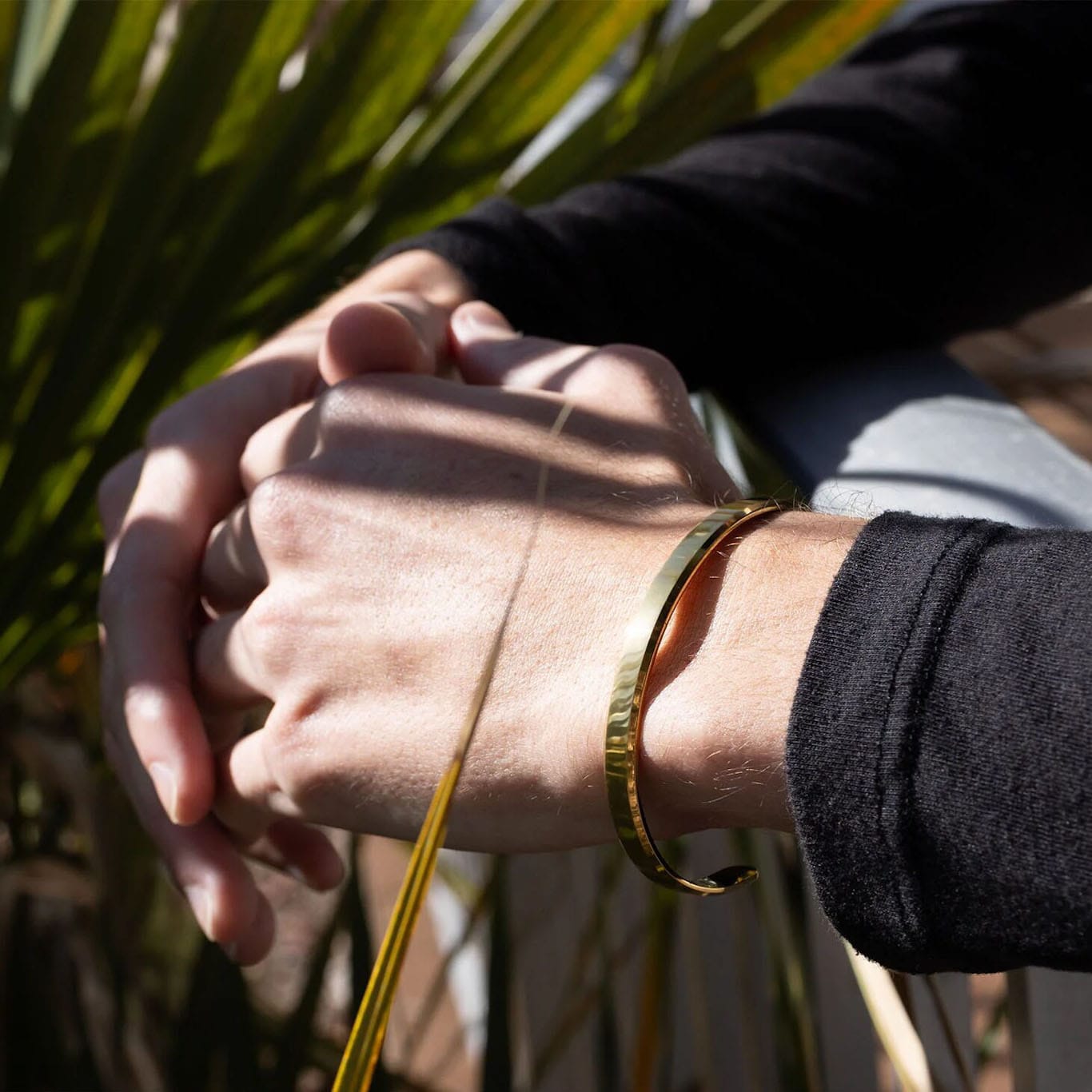 MEA NANI JEWELLERY Armbånd THE HAVEN CUFF – 18K Gold Waterproof Herrearmbånd