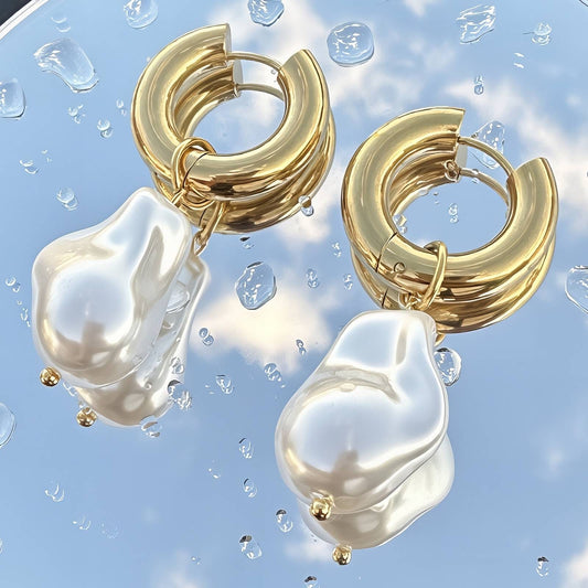 MEA NANI JEWELLERY Chunky hoops med perle ISLA PEARL HOOPS – 18K gullbelagt