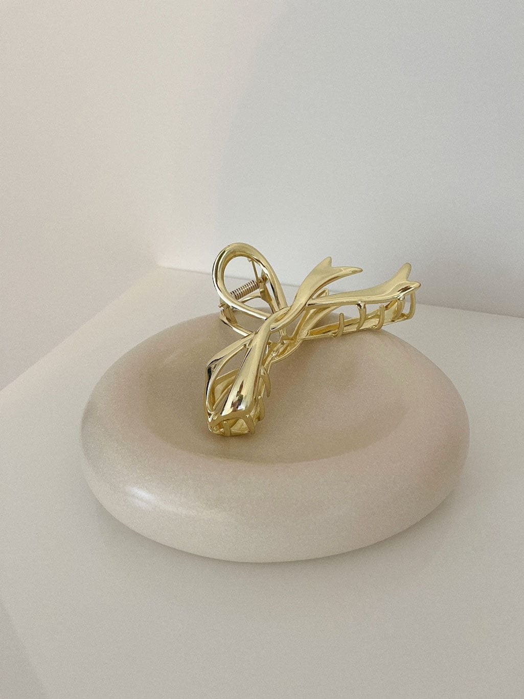 MEA NANI JEWELLERY Hårklype GOLDEN BOW HÅRKLYPE