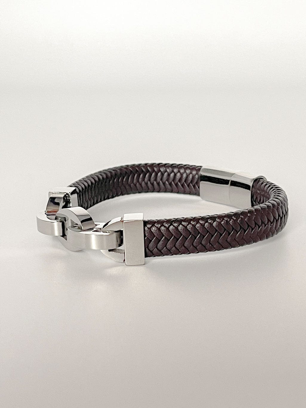 MEA NANI JEWELLERY Herrearmbånd ASGIR BRUNT SKINNARMBÅND FOR MENN - Maskulint og stilrent armbånd