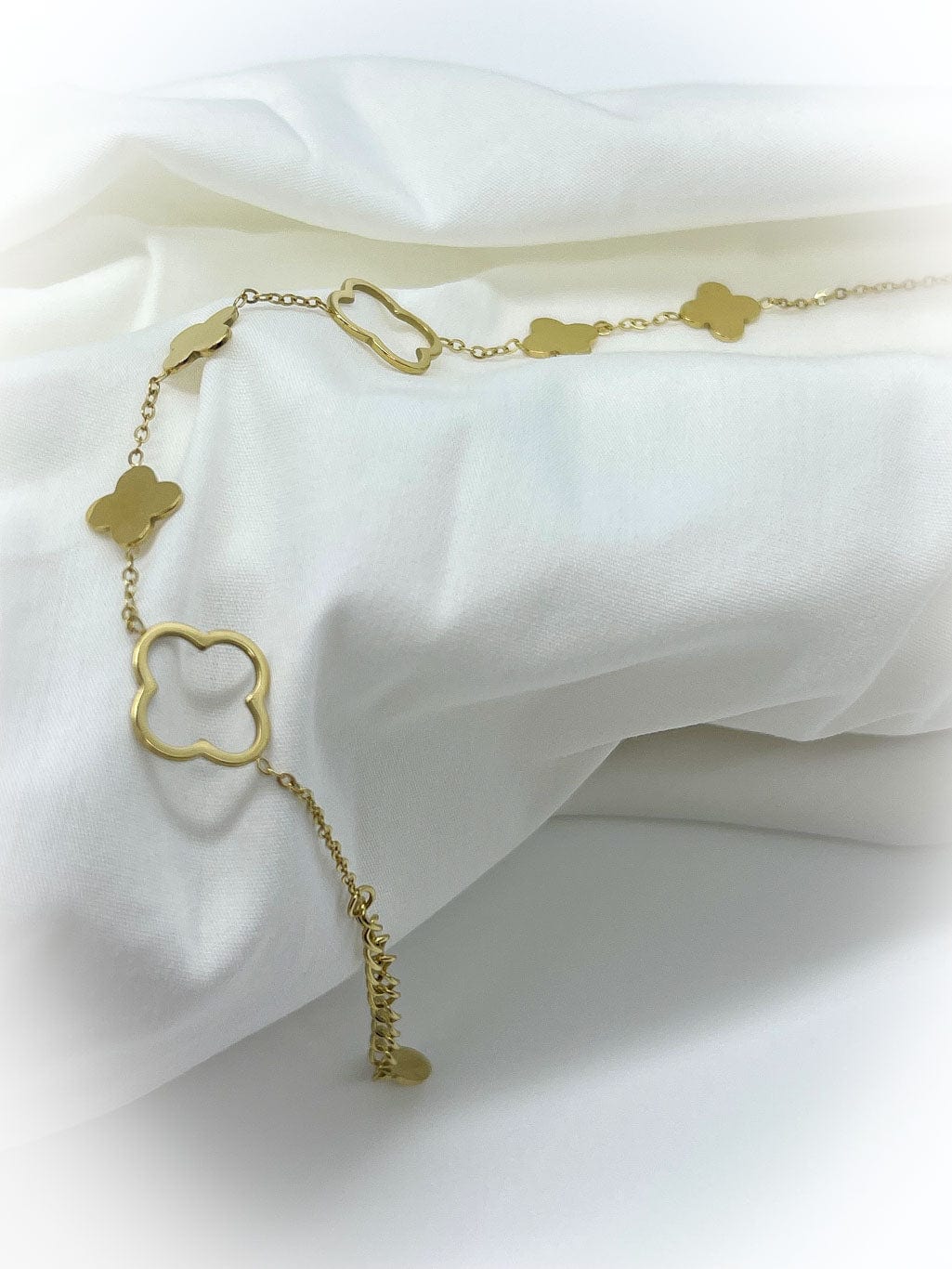 MEA NANI JEWELLERY IVY GULLBELAGT ARMBÅND