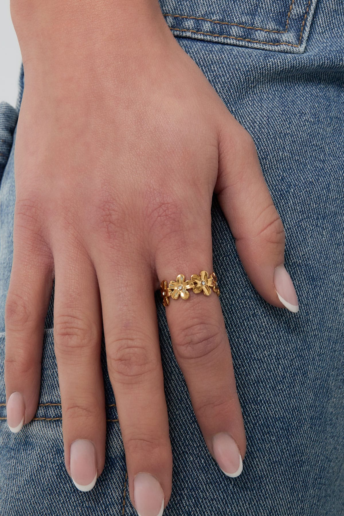 MEA NANI JEWELLERY Justerbar ring Default MARGUERITE – justerbar blomsterring i 14K gullbelagt rustfritt stål, vanntett