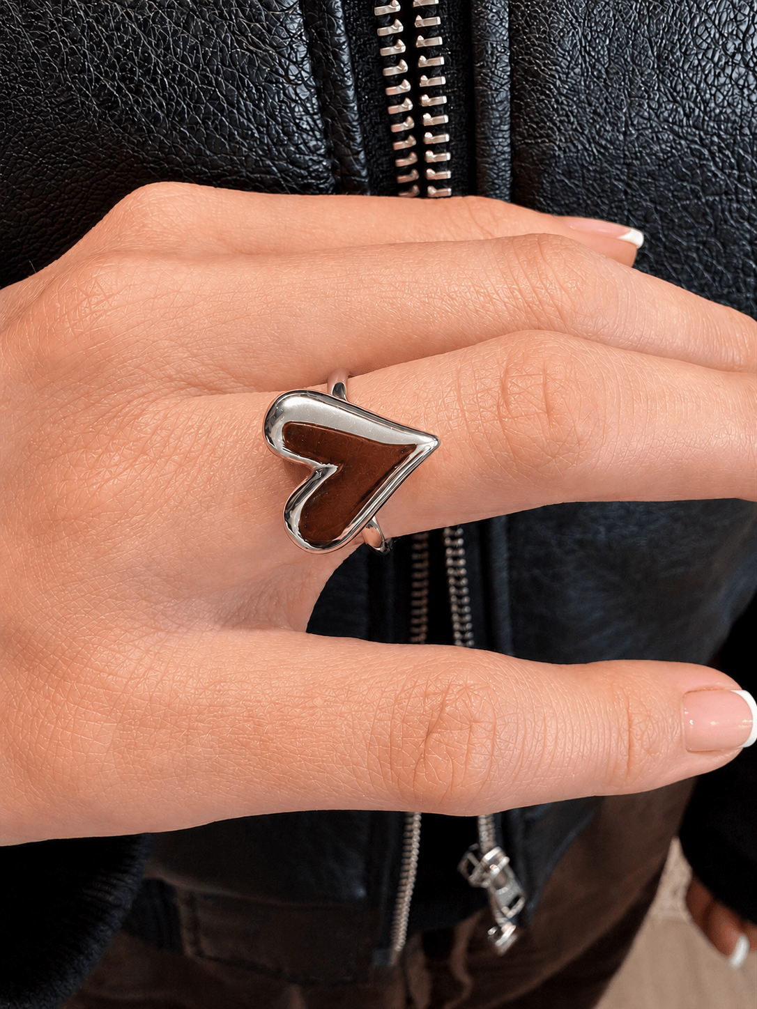 MEA NANI JEWELLERY Justerbar ring Default WILD HEART RING – kirurgisk stål, justerbar