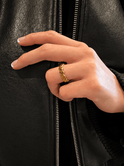 MEA NANI JEWELLERY Justerbar ring HELLO LOVE Justerbar Ring – 14K gullbelagt
