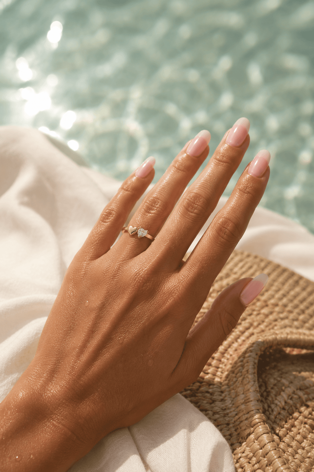 MEA NANI JEWELLERY Justerbar ring SHE STOLE MY HEART RING - 14K gullbelagt