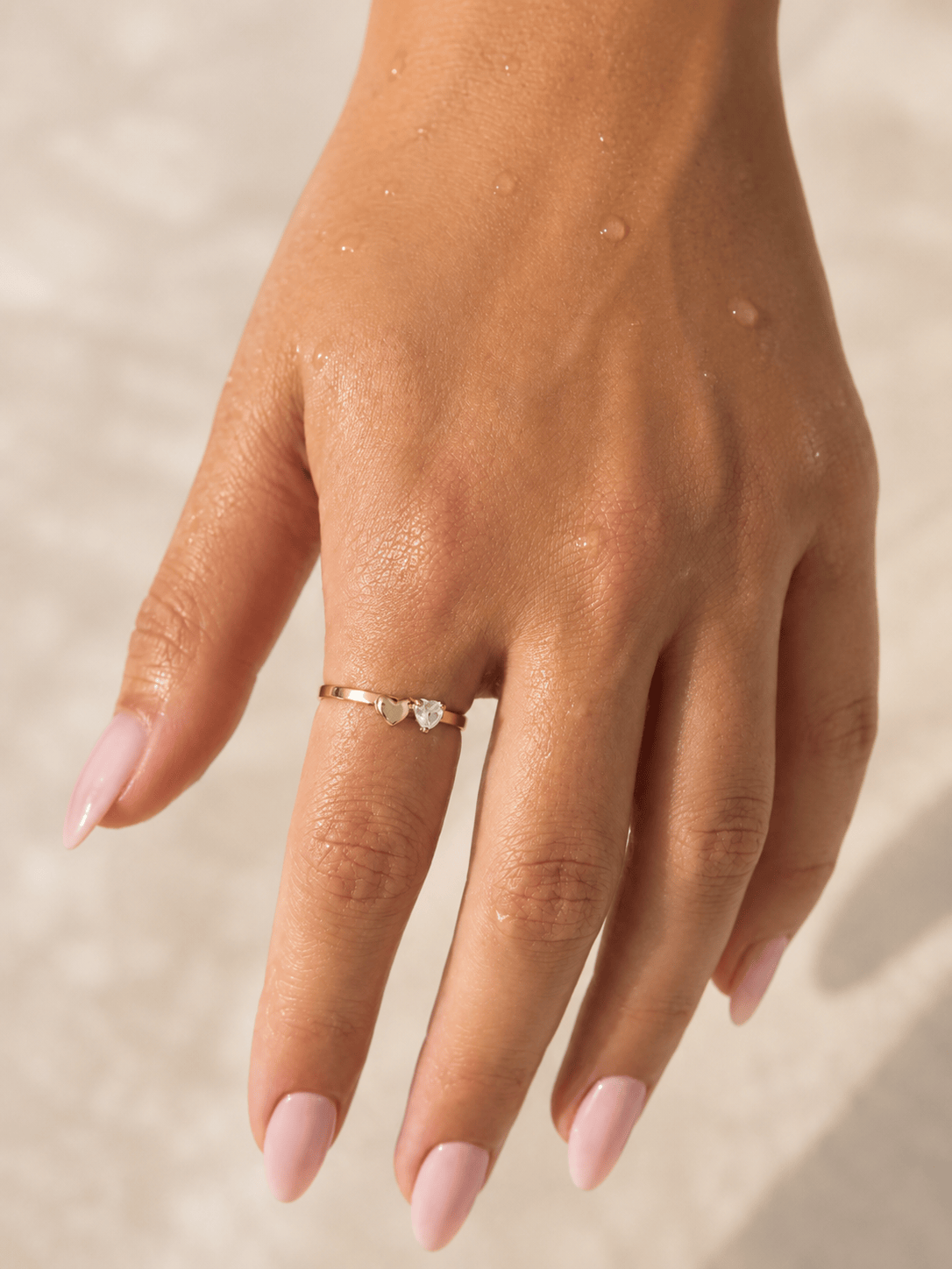 MEA NANI JEWELLERY Justerbar ring SHE STOLE MY HEART RING - 14K gullbelagt