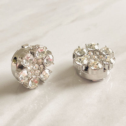 MEA NANI JEWELLERY Mansjettknapper CLARA - Gullfargede pynteknapper med glitrende steiner – 2-pk