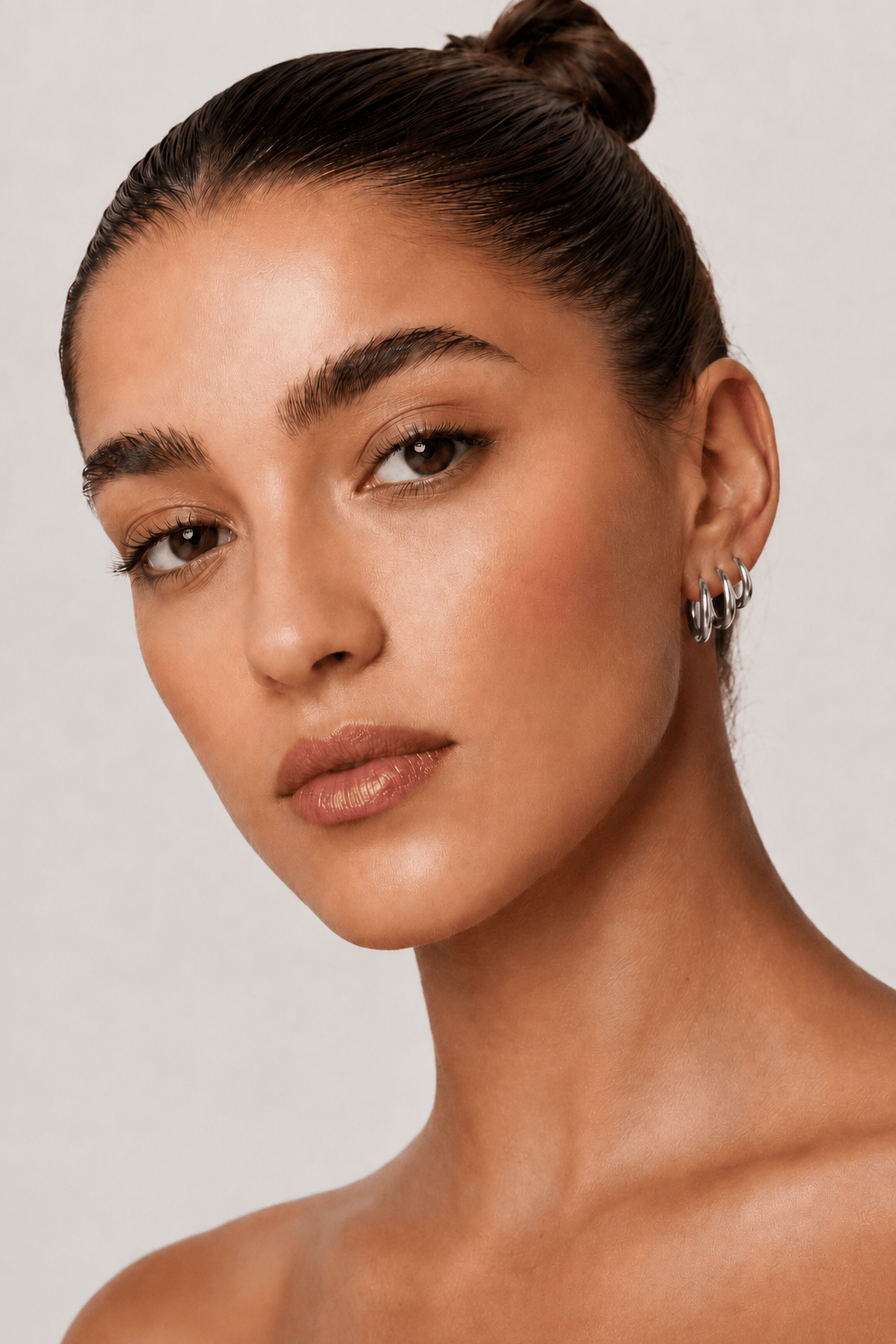 MEA NANI JEWELLERY Øredobber CHUNKY HOOPS SET – sølvfarget kirurgisk stål