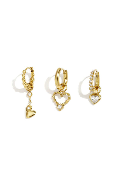 MEA NANI JEWELLERY Øredobber CUORE STACK – hjerte-huggies i gull, sett med 3