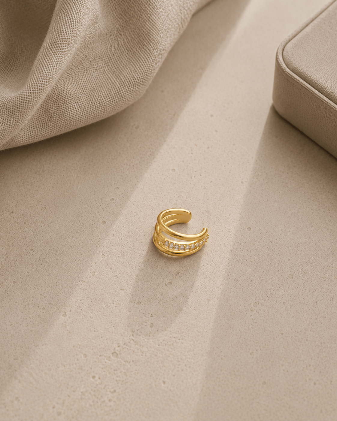 MEA NANI JEWELLERY Øredobber Default TRIO SHINE EAR CUFF – 14K gullbelagt