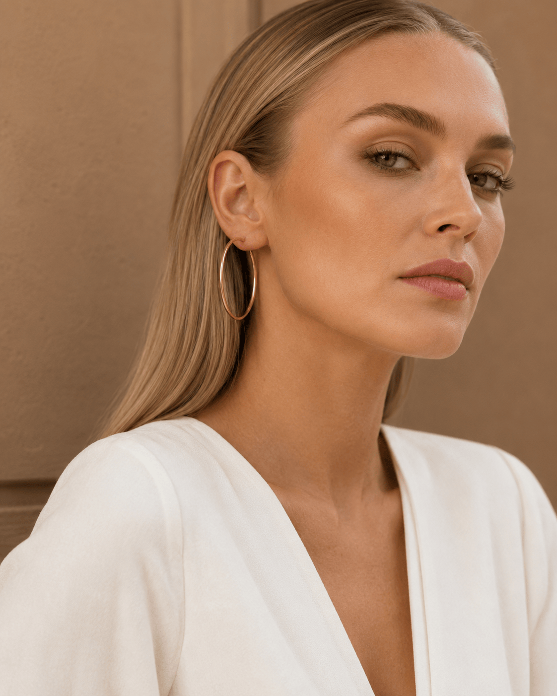 MEA NANI JEWELLERY Øredobber Gull NAIA HOOPS - medium store øreringer med 14K gullbelegg