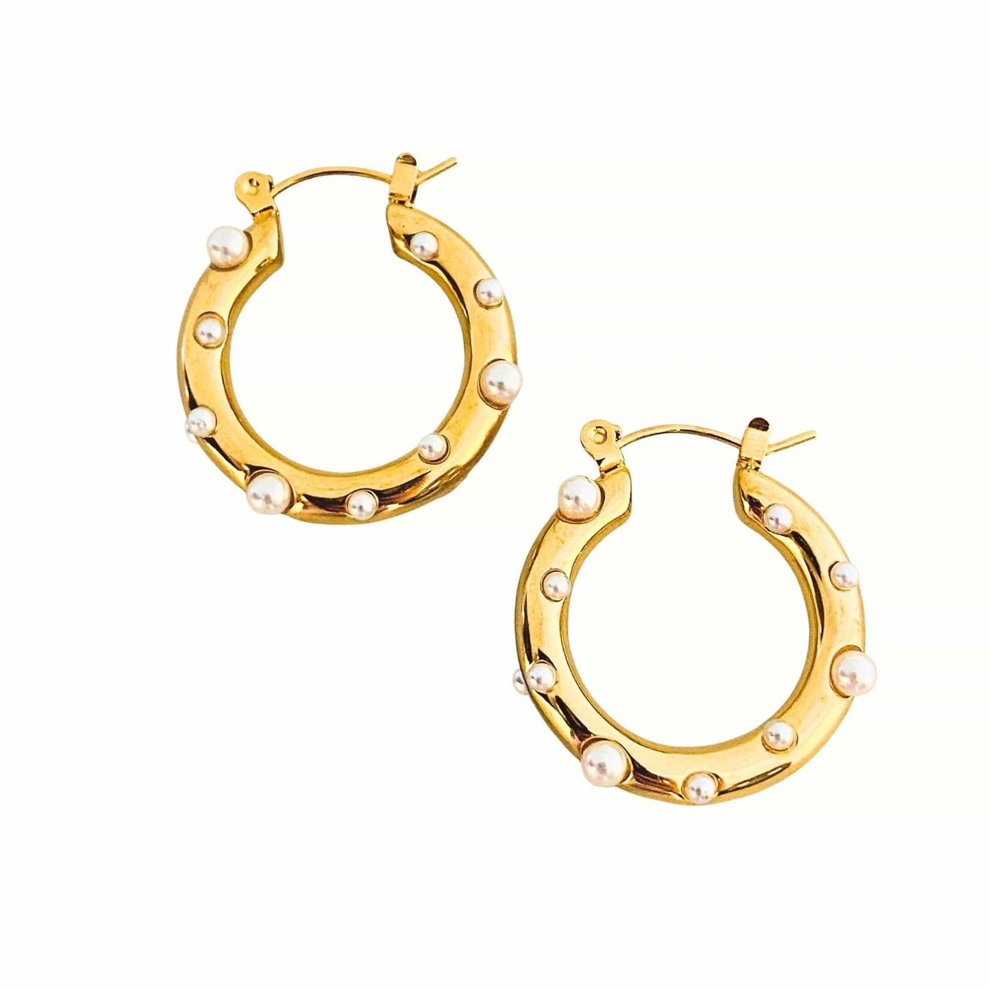 MEA NANI JEWELLERY Øredobber gull PEARLS GOLD HOOPS – 18K Gullbelagte øreringer med hvit perle