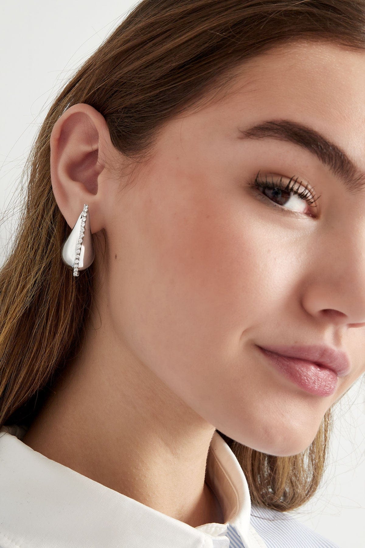 MEA NANI JEWELLERY Øredobber RIVIERA RADIANCE DRÅPEØREDOBBER - GULLBELAGT (14k)