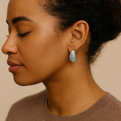 MEA NANI JEWELLERY Øredobber Sølv LINNE – chunky øredobber