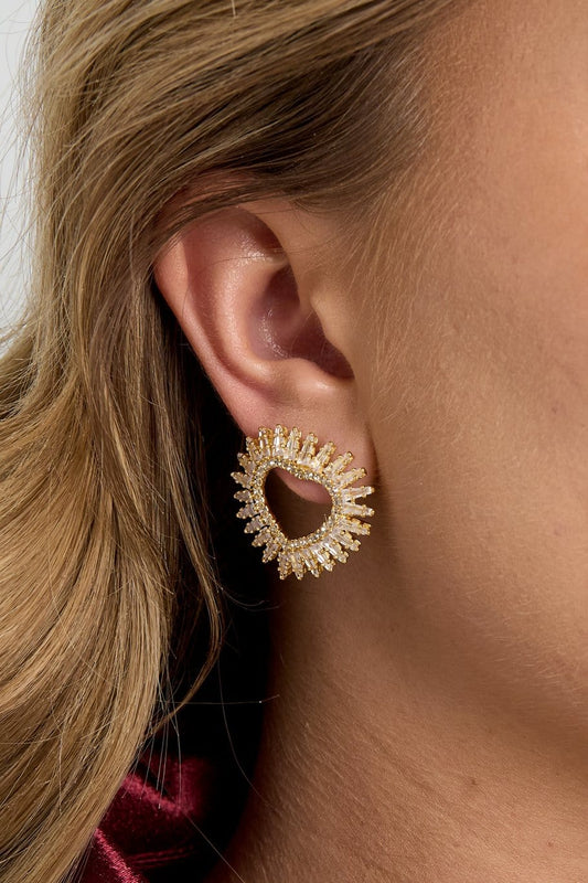 MEA NANI JEWELLERY Øredobber THE AURA HEART EARRINGS – 14 K gullbelagte festøredobber