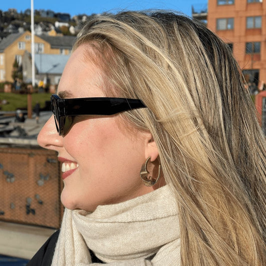 MEA NANI JEWELLERY Øreringer NORD WIRED STATEMENT HOOPS – 18K ekte gullbelagt