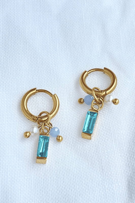 MEA NANI JEWELLERY Øreringer OCEAN WHISPERS HOOPS – 14K Gullbelagt & Havblå