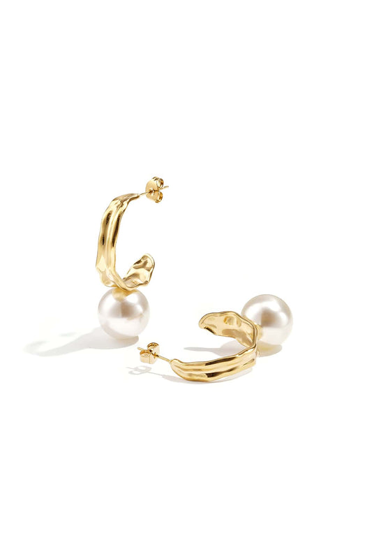 MEA NANI JEWELLERY Øreringer PERLA – gullhoop med perle 14K gullbelagt