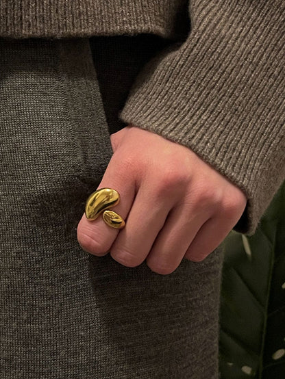 MEA NANI JEWELLERY Ring BERGEN - CHUNKY GULLBELAGT RING MED MYKE FORMER