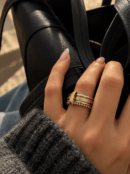 MEA NANI JEWELLERY Ring SQUAD – Ring med fire bånd i gull og sølv, 14K gullbelagt