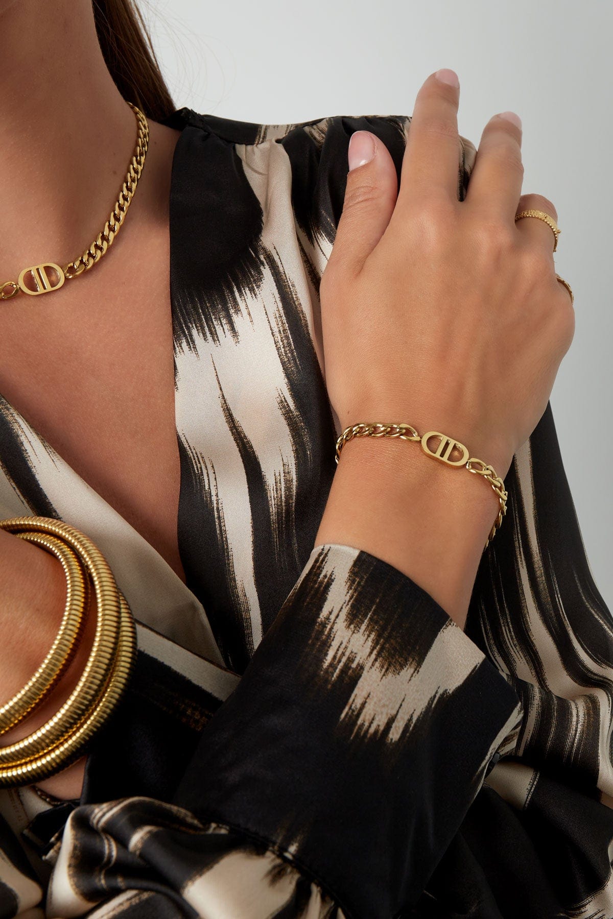 MEA NANI JEWELLERY SOHO BRACELET - GULLBELAGT ARMBÅND (14K)