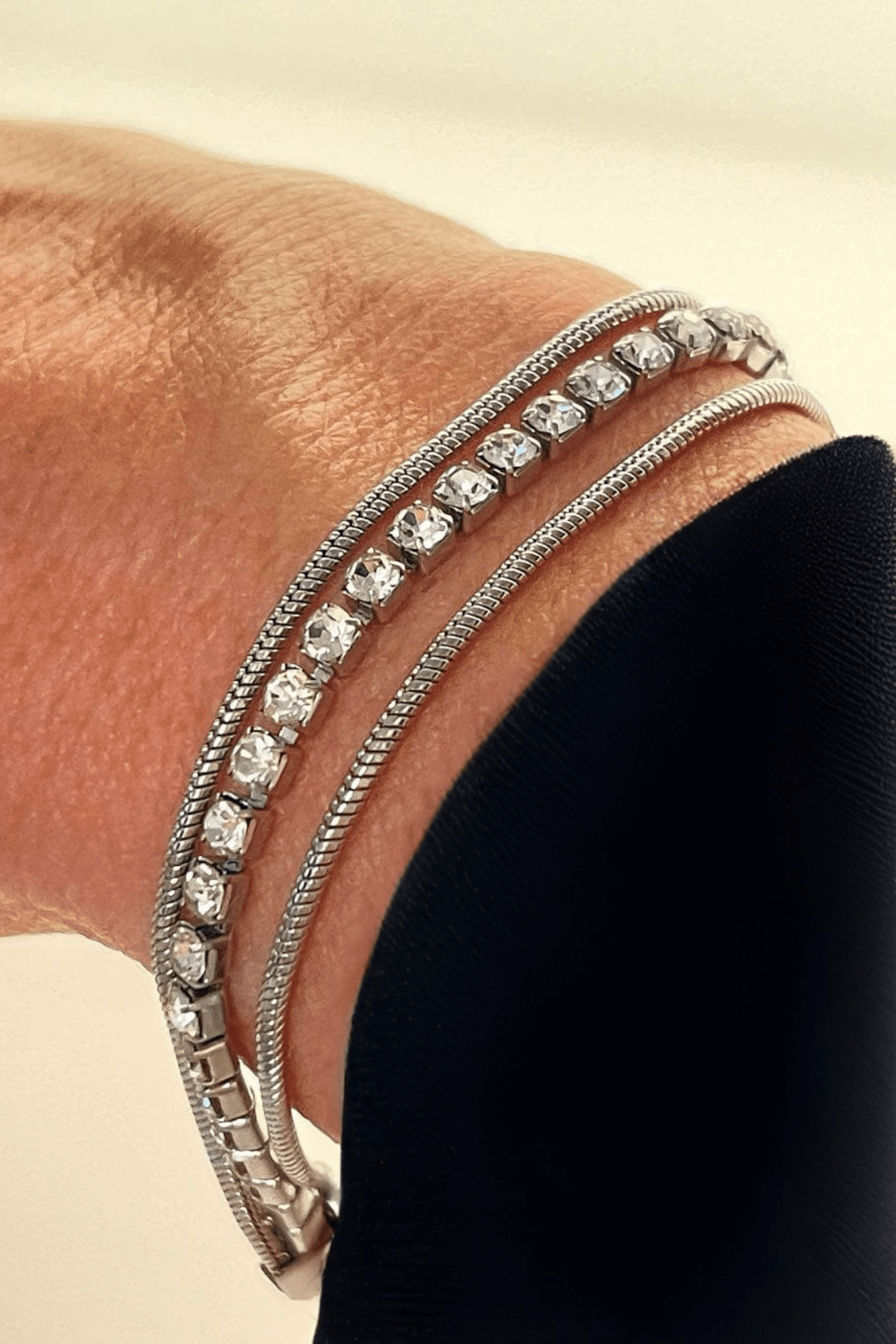 MEA NANI JEWELLERY Tennisarmbånd Sølv NOELLE BRACELET – sølv tennisarmbånd i kirurgisk stål