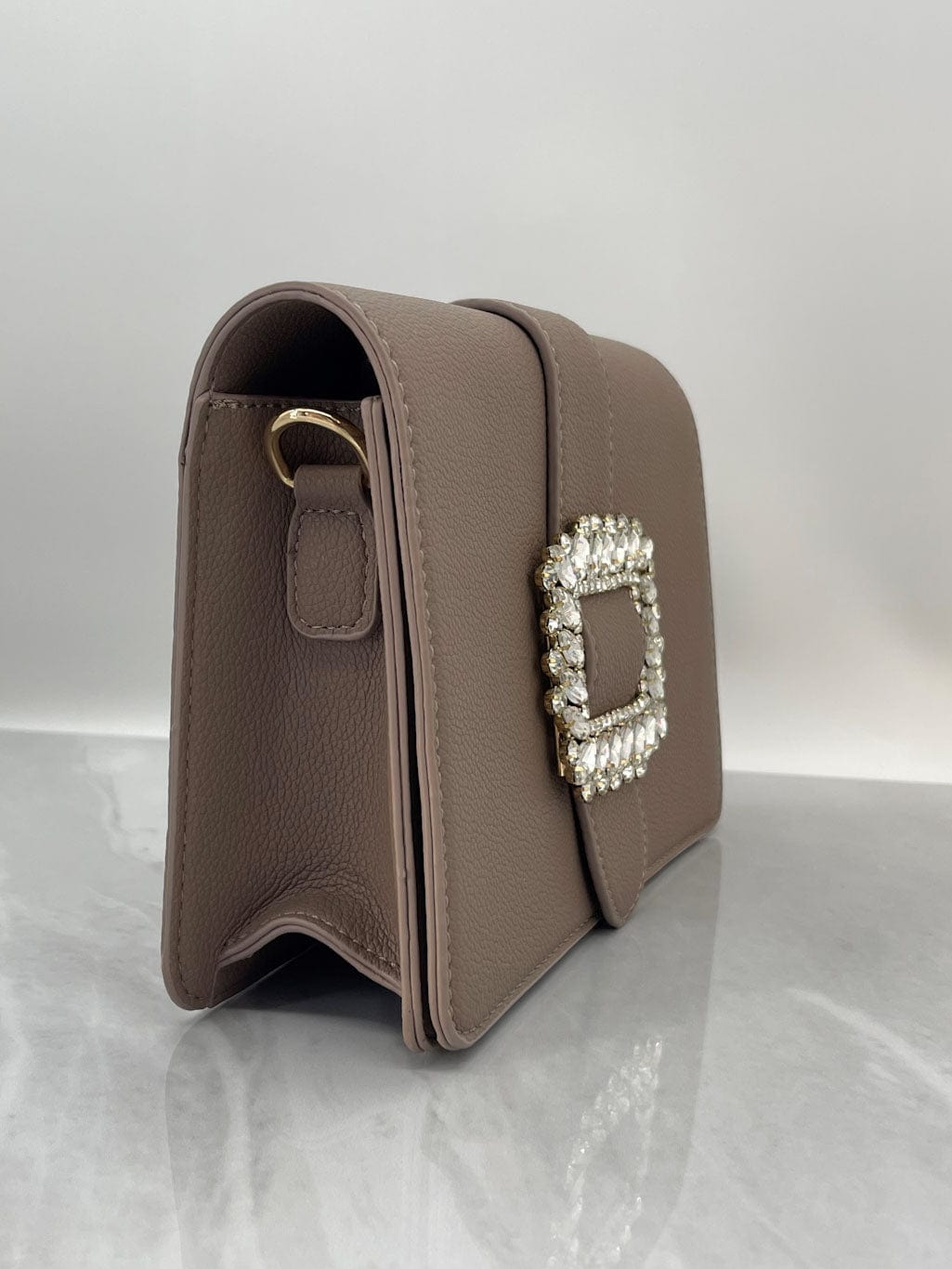 MEA NANI JEWELLERY Veske Brun CLASSY BUCKLE BAG -BROWN