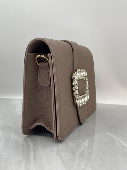 MEA NANI JEWELLERY Veske Brun CLASSY BUCKLE BAG -BROWN